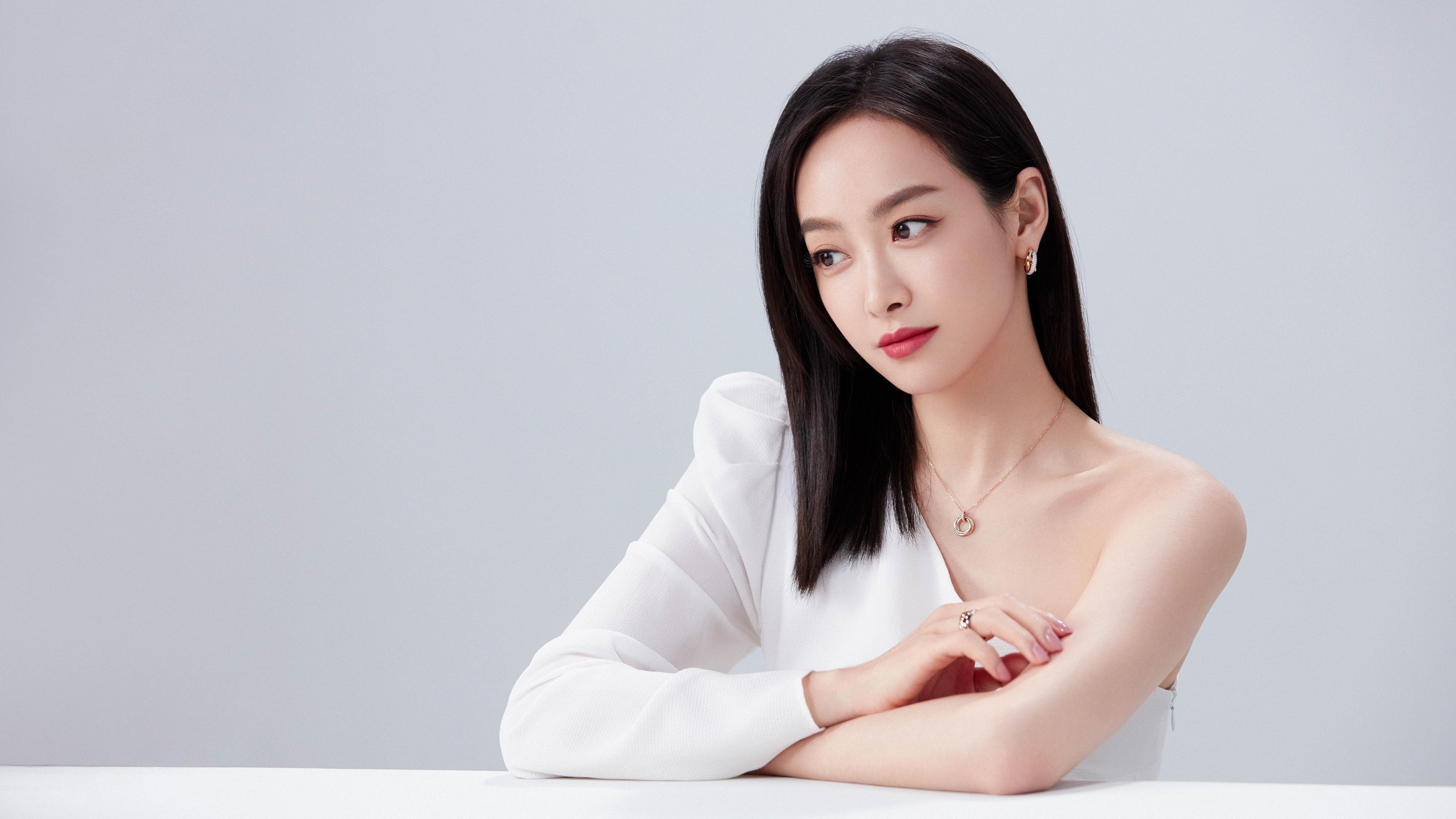 五大联赛球队低位单打与拉边进攻效率对比，nba低位单打