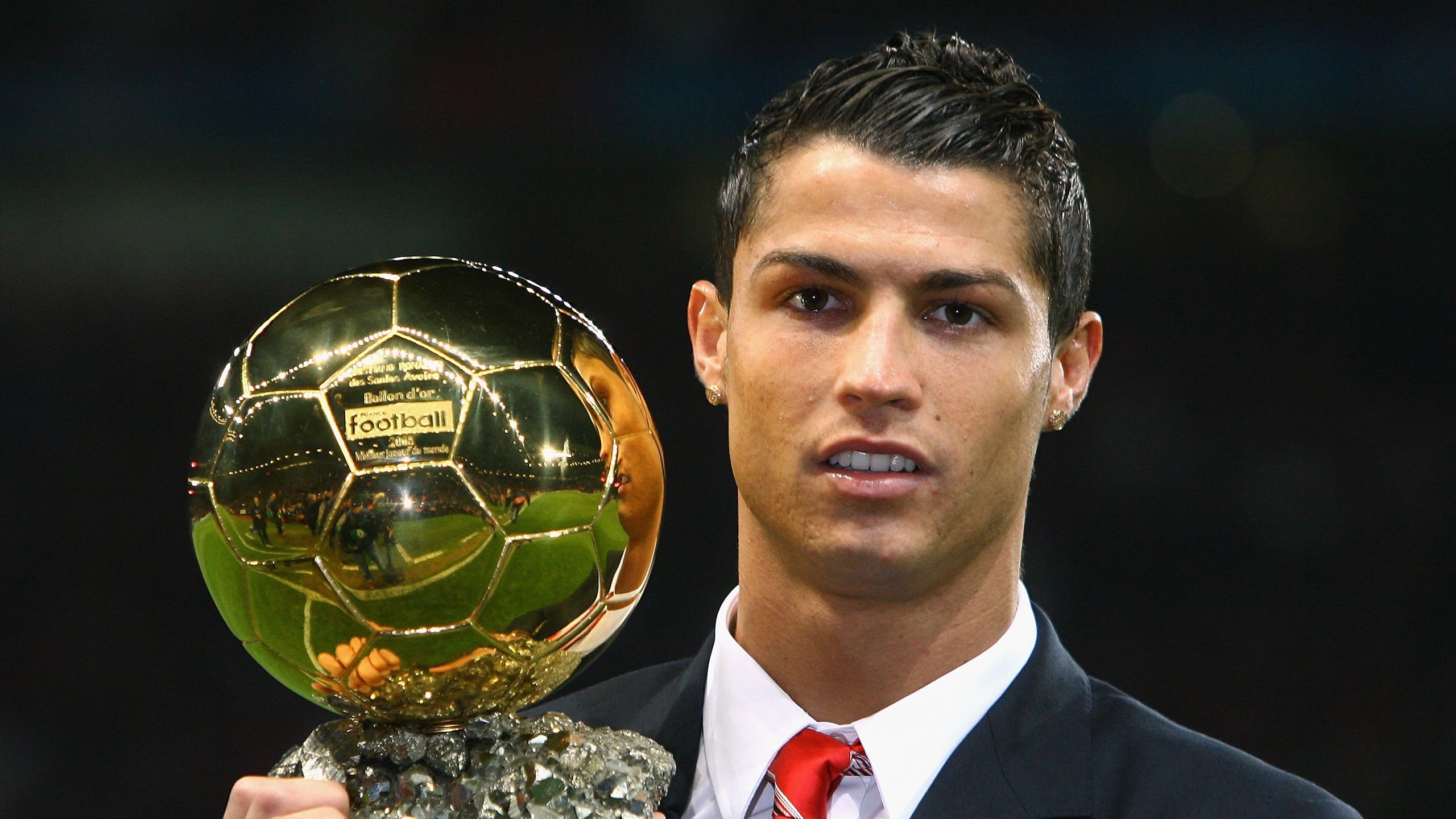 Leyu Sports (乐鱼体育)-电竞选手如何平衡训练与生活：合理安排与有效放松，电竞选手怎样练手速